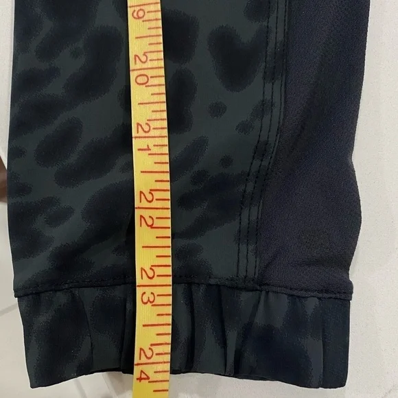 Lululemon button up animal print shirt - Picture 11 of 11